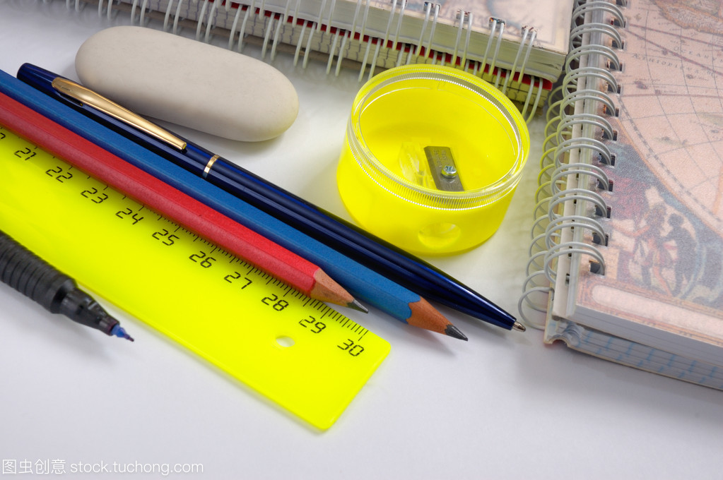 辦公用品 現代辦公環境的基石